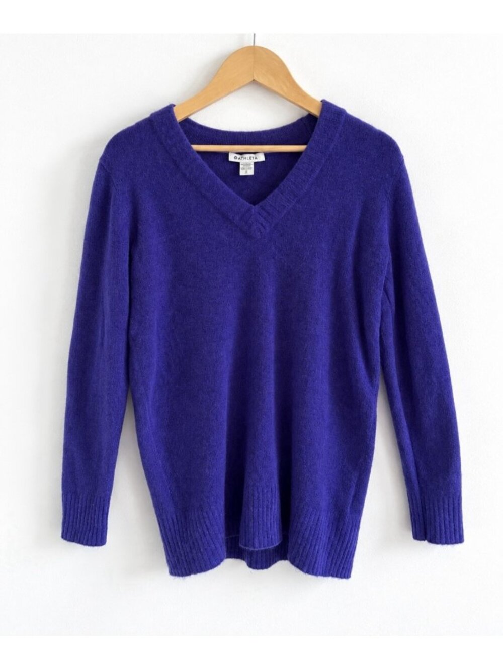 Athleta Extra Fine Merino Wool Blend V-Neck Sweater Purple Womenโs S